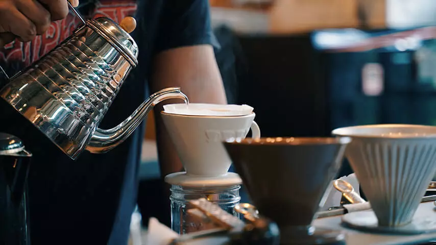 Como fazer café simples e tradicional
